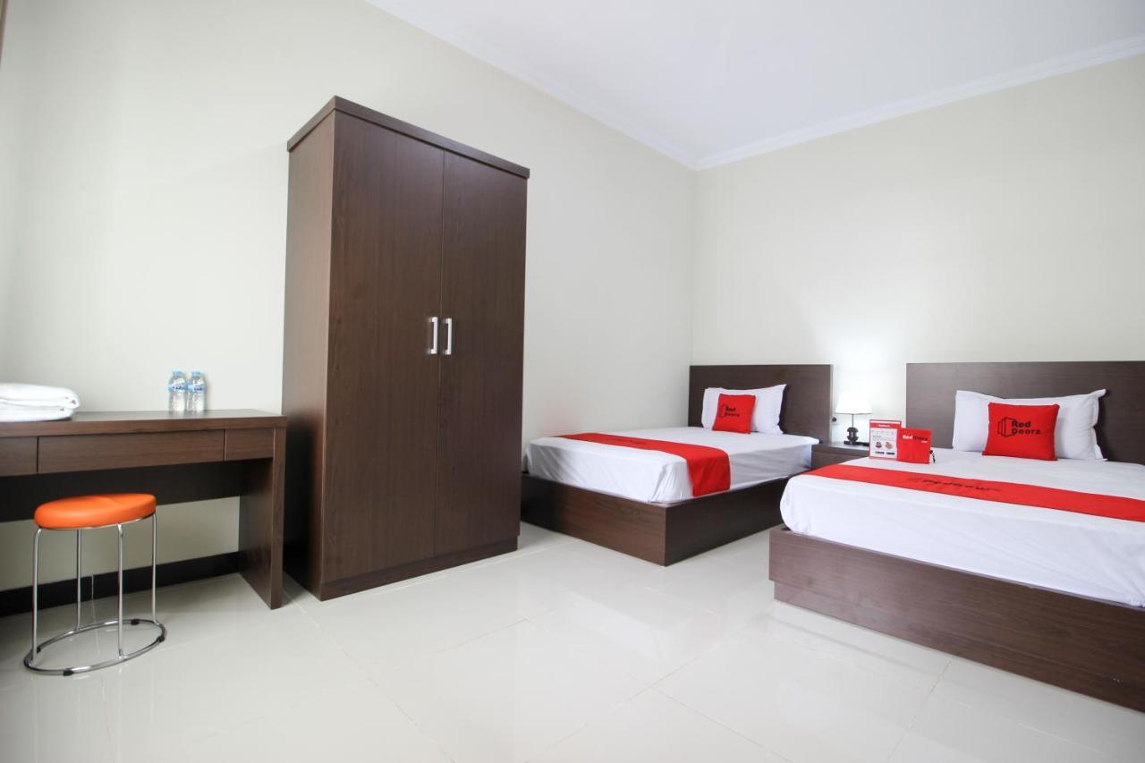 Reddoorz Syariah Plus @ Jakal Bawah 3 Kejayan Εξωτερικό φωτογραφία