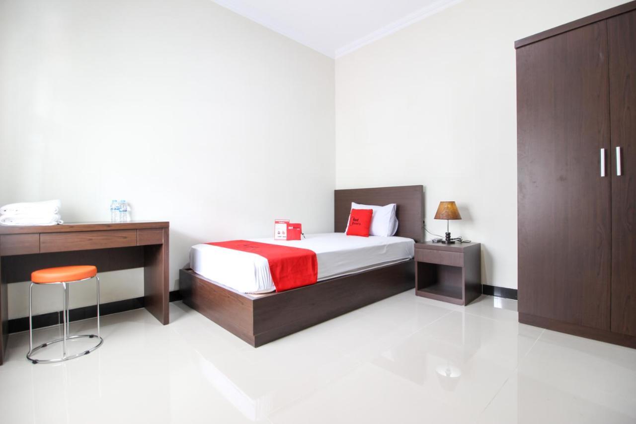 Reddoorz Syariah Plus @ Jakal Bawah 3 Kejayan Εξωτερικό φωτογραφία